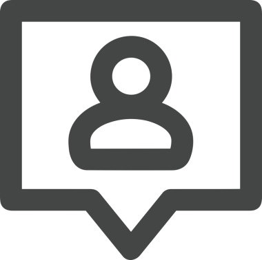 Siyah beyaz yorum simgesi, şeffaf arkaplan ile PNG biçiminde sunulmuştur. Basit ve minimalist tasarım, UI / UX, web uygulamaları, geri bildirim bölümleri veya iletişim görselleri için mükemmel. Çok yönlü dijital kullanım için temiz satırlar