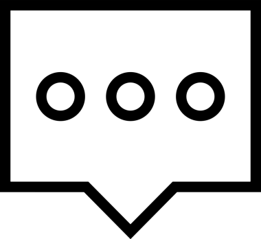 Siyah beyaz yorum simgesi, şeffaf arkaplan ile PNG biçiminde sunulmuştur. Basit ve minimalist tasarım, UI / UX, web uygulamaları, geri bildirim bölümleri veya iletişim görselleri için mükemmel. Çok yönlü dijital kullanım için temiz satırlar