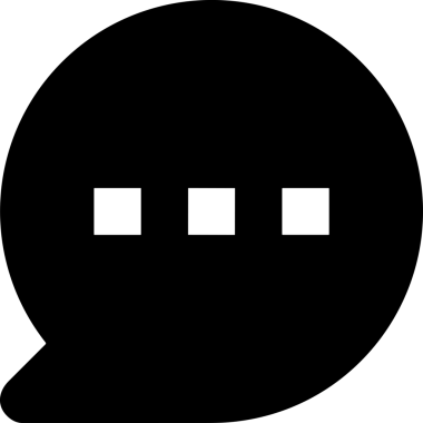 Siyah beyaz yorum simgesi, şeffaf arkaplan ile PNG biçiminde sunulmuştur. Basit ve minimalist tasarım, UI / UX, web uygulamaları, geri bildirim bölümleri veya iletişim görselleri için mükemmel. Çok yönlü dijital kullanım için temiz satırlar