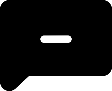 Siyah beyaz yorum simgesi, şeffaf arkaplan ile PNG biçiminde sunulmuştur. Basit ve minimalist tasarım, UI / UX, web uygulamaları, geri bildirim bölümleri veya iletişim görselleri için mükemmel. Çok yönlü dijital kullanım için temiz satırlar