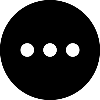 Siyah beyaz yorum simgesi, şeffaf arkaplan ile PNG biçiminde sunulmuştur. Basit ve minimalist tasarım, UI / UX, web uygulamaları, geri bildirim bölümleri veya iletişim görselleri için mükemmel. Çok yönlü dijital kullanım için temiz satırlar