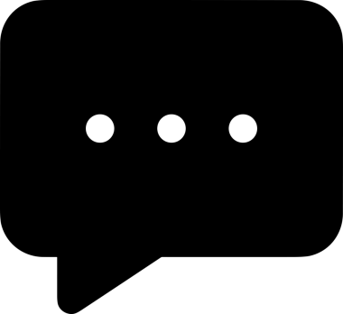 Siyah beyaz yorum simgesi, şeffaf arkaplan ile PNG biçiminde sunulmuştur. Basit ve minimalist tasarım, UI / UX, web uygulamaları, geri bildirim bölümleri veya iletişim görselleri için mükemmel. Çok yönlü dijital kullanım için temiz satırlar