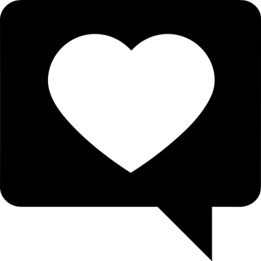 Siyah beyaz yorum simgesi, şeffaf arkaplan ile PNG biçiminde sunulmuştur. Basit ve minimalist tasarım, UI / UX, web uygulamaları, geri bildirim bölümleri veya iletişim görselleri için mükemmel. Çok yönlü dijital kullanım için temiz satırlar