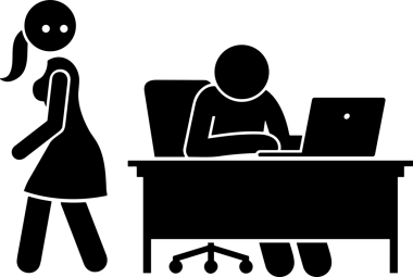 Şeffaf arkaplan ile PNG biçiminde bilgisayar logosu simgesi. Teknoloji markaları, bilişim hizmetleri, web geliştirme veya dijital ürünler için uygun minimalist siyah-beyaz tasarım. Çok yönlü markalaşma ve arayüz kullanımı için temiz ve modern sembol