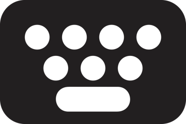 Şeffaf arkaplan ile PNG biçiminde bilgisayar logosu simgesi. Teknoloji markaları, bilişim hizmetleri, web geliştirme veya dijital ürünler için uygun minimalist siyah-beyaz tasarım. Çok yönlü markalaşma ve arayüz kullanımı için temiz ve modern sembol