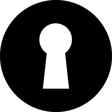 Şeffaf arkaplan ile PNG biçiminde bilgisayar logosu simgesi. Teknoloji markaları, bilişim hizmetleri, web geliştirme veya dijital ürünler için uygun minimalist siyah-beyaz tasarım. Çok yönlü markalaşma ve arayüz kullanımı için temiz ve modern sembol