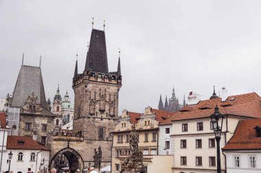 Charles Köprüsü 'nden Küçük Şehir Köprüsü' nün manzarası