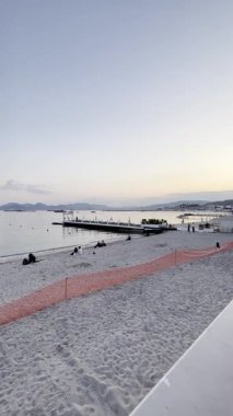 Cannes, Fransa - 24 Mayıs 2023: Cannes Film Festivali 'nde akşam kumsalı
