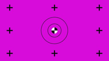 Siyah işaretleyiciler ve merkezi işaretleyicinin etrafında eşmerkezli daire ile krom anahtar arka planı, film ve video birleşiminde doğru VFX hareketini izlemek için kullanılır.