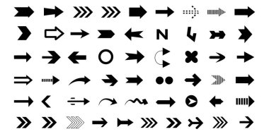 Siyah ok simgeleri, geri dönüşüm sembolleri ve çeşitli yön göstergeleri dahil, beyaz bir arkaplanda sunulan simgeler