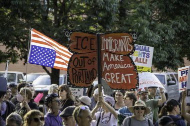 PORTLAND, OR  SEPTEMBER 28, 2025 Demonstrators gathered at the Battleship Oregon Memorial for a peaceful rally and march through downtown Portland opposing the deployment of federal forces.  The protests are sponsored by SEIU Local 503, the ACLU of