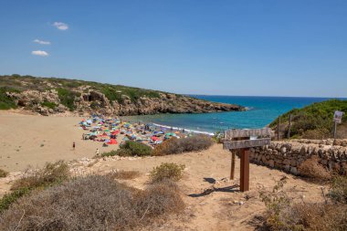 Calamosche, a beautiful sandy cove in the Vendicari Nature Reserve wildlife oasis, located between Noto and Marzamemi, Sicily, Italy.