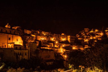 Ragusa İbla 'nın akşam manzarası, Sicilya, İtalya