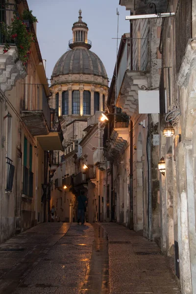 Ragusa Ibla Italien Straße Historischen Zentrum Abend — Stockfoto