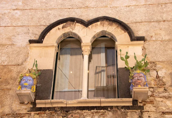 Taormina Itália 2022 Cabeças Mouras Cerâmica Tradicional Sicília Itália — Fotografia de Stock