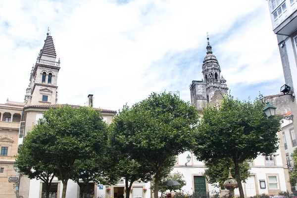 2022年8月 在西班牙圣地亚哥德孔波斯特拉 加利西亚城美丽的历史中心建筑 — 图库照片