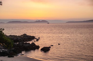 Samil sahilinde gün batımı, Vigo, Galiçya, İspanya,