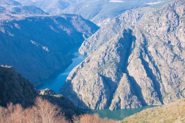 Galiçya, İspanya 'da Ribeira Sacra ve Sil Kanyonu manzarası