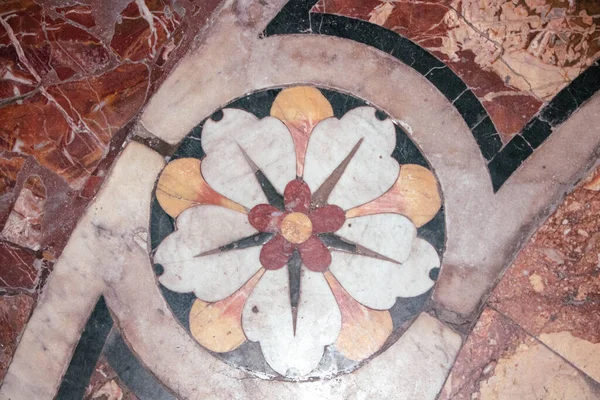 Инкрустированный Мраморный Пол Церкви Санта Террадельи Скальци Историческом Центре Италии — стоковое фото