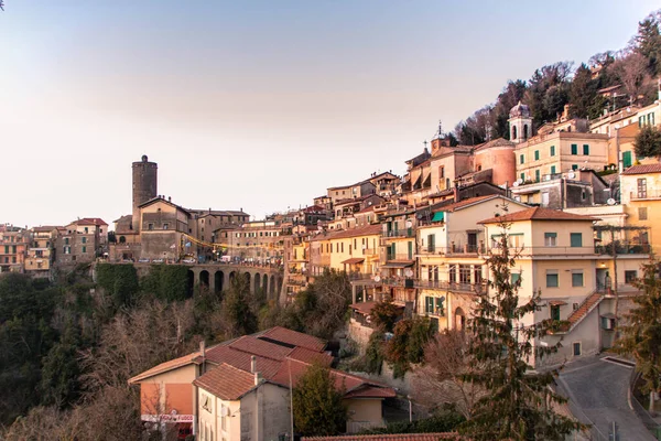 Lazio, İtalya 'daki nemi köyü.