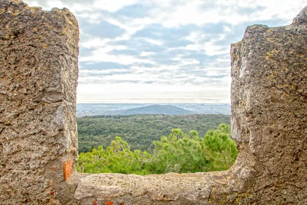 stock image Landscape of tuscan countryside and see as seen from the fortress of Cabalbio, Tuscany, Italy