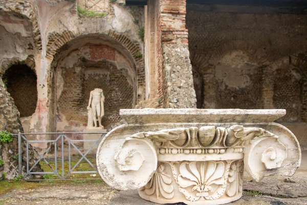 Statua Raffigurante Mercurio Nelle Terme Del Parco Archeologico Baia Bacoli — Foto Stock