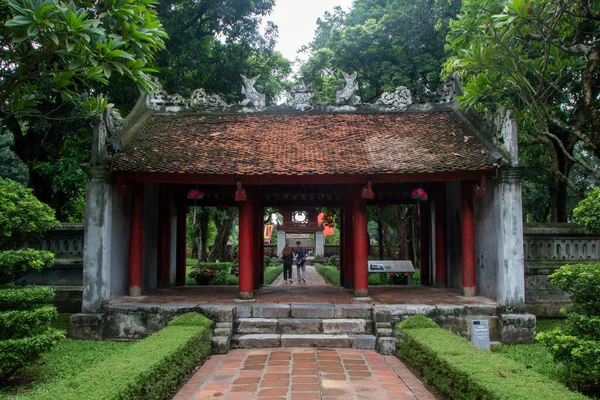 Στο Ανόι Βιετνάμ 2019 Ναός Της Λογοτεχνίας Van Miu Αφιερωμένο Φωτογραφία Αρχείου