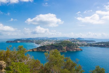 Vivara doğal rezervi Napoli, İtalya 'nın sözde kral masasından Procida adasının manzarası