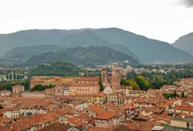 Bassano del Grappa 'nın hava görüntüsü, İtalya