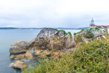 Santander 'deki Magdalena yarımadasından sahilin manzarası 