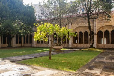 Katedral Bazilikası 'nın manastırı Santander Bakiresi Meryem' in Hükmü