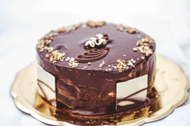 Yedi katlı pasta, Sicilya, İtalya 'dan geleneksel pasta.