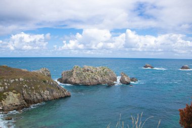İspanya, Cantabria 'da Costa Quebrada manzarası