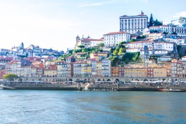 Ribeira bölgesi, Porto 'nun tarihi merkezinde, Douro nehir kıyısında.