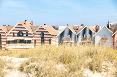 Aveiro 'daki Costa Nova ve onun güzel çizgili renkli evleri