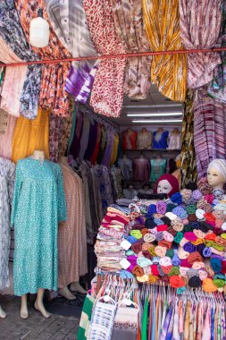 Medine 'de, Rabat, Fas' ta kıyafet mağazası.