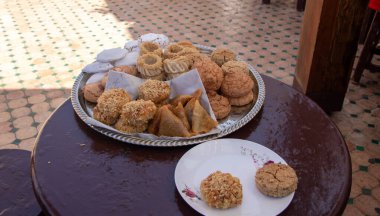 Rabat, Fas 'ta bir restoranda geleneksel Fas kekleri.