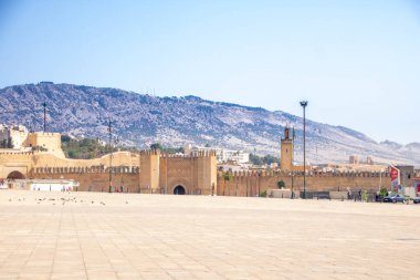 Fes, Fas 'ta 08 / 07 / 24' te, Place bou jeloud 'da ve Fes' in güçlendirilmiş surlarında