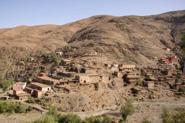Tizi n 'Tichka, Fas' ta bir dağ geçidi, Marakeş 'in güneydoğusunu Ouarzazate şehrine bağlıyor.