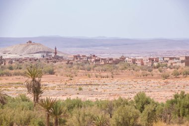 Tizi n 'Tichka, Fas' ta bir dağ geçidi, Marakeş 'in güneydoğusunu Ouarzazate şehrine bağlıyor.