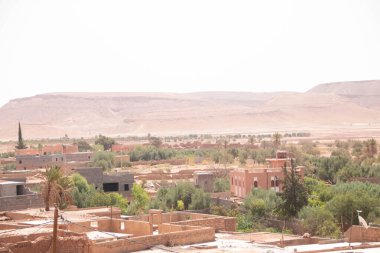 Tizi n 'Tichka, Fas' ta bir dağ geçidi, Marakeş 'in güneydoğusunu Ouarzazate şehrine bağlıyor.
