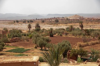 Tizi n 'Tichka, Fas' ta bir dağ geçidi, Marakeş 'in güneydoğusunu Ouarzazate şehrine bağlıyor.