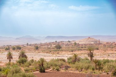 Tizi n 'Tichka, Fas' ta bir dağ geçidi, Marakeş 'in güneydoğusunu Ouarzazate şehrine bağlıyor.