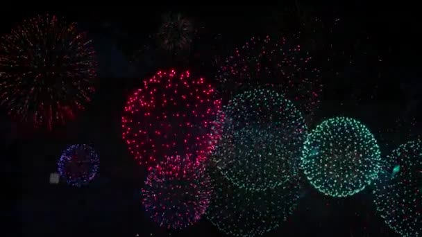 Abstract Multikolorowe Złote Świecące Świecące Fajerwerki Pokazują Bokeh Światła Nocne — Wideo stockowe