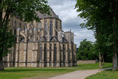 Altenberger Dom tarihi Gotik katedrali ve Bergisches 'deki kilise Kuzey Ren-Vestfalya Almanya mimari simgesi