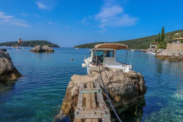 Teknelerle körfezin yaz manzarası. Yüksek kalite fotoğraf