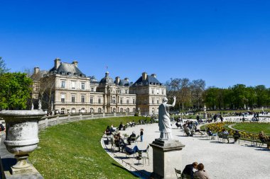 Senat ve oğlu Jardin.