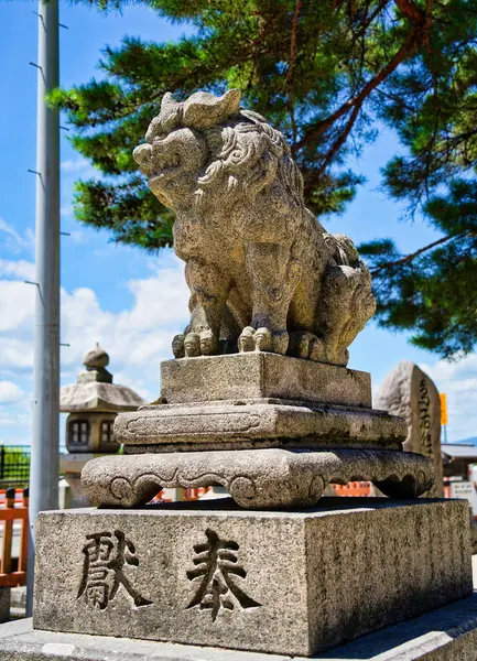  Shirasu Tapınağı - Takashima City, Shiga Bölgesi, Japonya 'da bir türbe