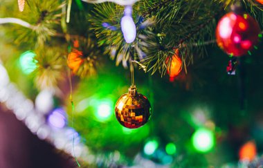 Noel balosu Noel ağacında