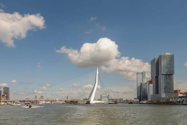 Pohled Rotterdamský Přístav Panorama Města Moderní Architekturou Rotterdam Nizozemsko — Stock fotografie